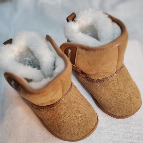 NWOT BMCity Toddler Faux Sueded/Fur Lined Boots - Toddler Size 5 - Picture 3 of 9